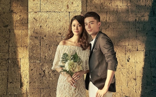 Hoắc Kiến Hoa - Lâm Tâm Như đưa con gái đi ăn mừng Ngày của Cha