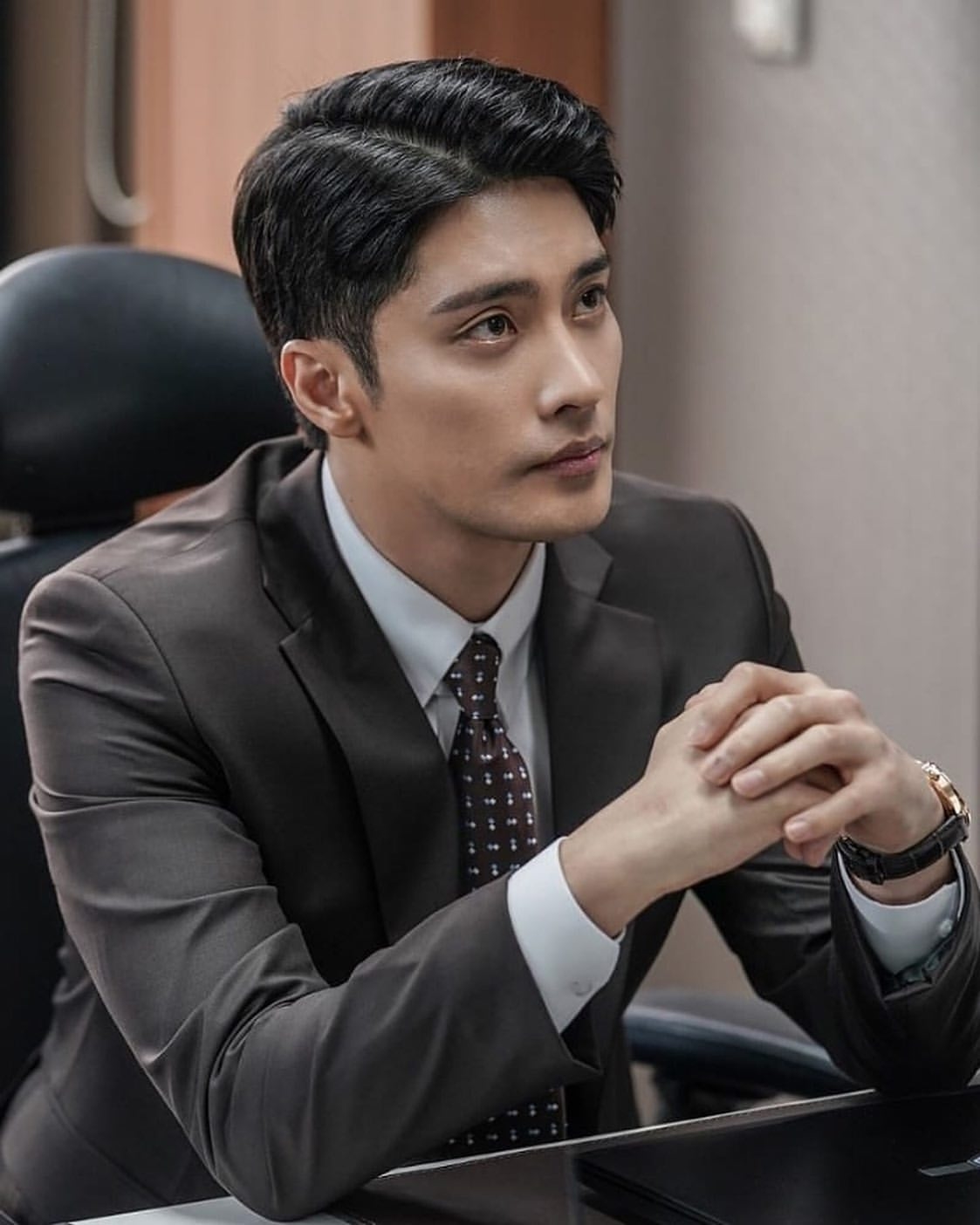 Sung Hoon lần đầu tiết lộ vì không thể ngừng đóng phim để trả nợ