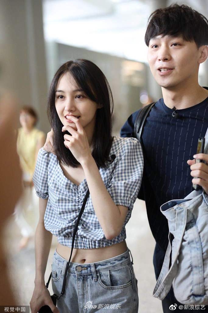 Trịnh Sảng hóa 'bánh bèo' điệu đà khoe vòng 2 vì bạn trai