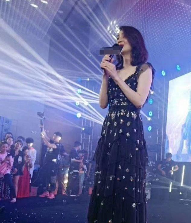 Hồng Hân lên giá, Trương Đan Phong thất nghiệp sau scandal ngoại tình