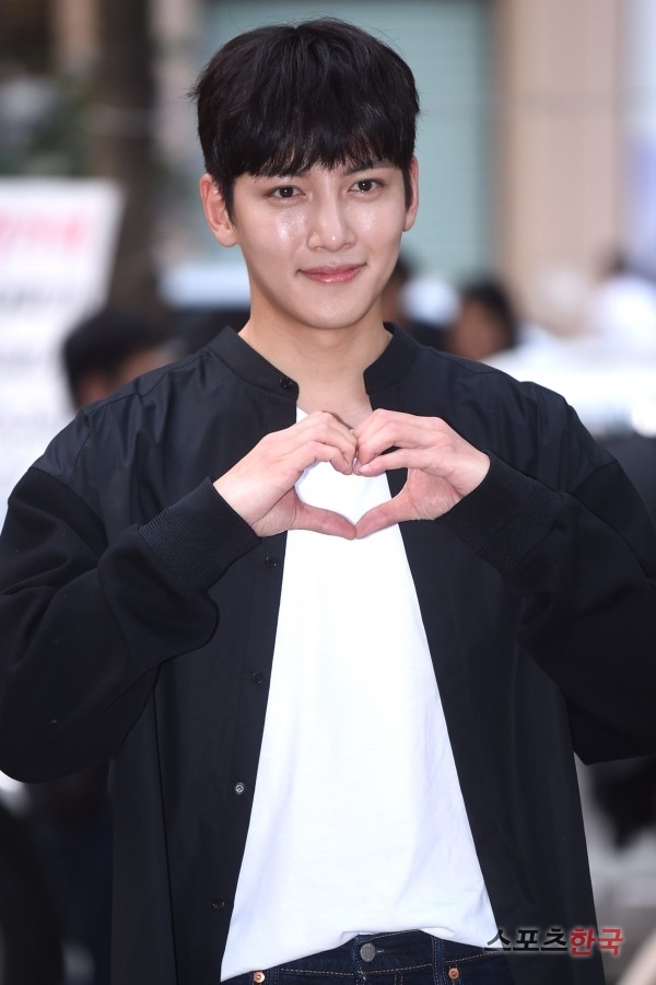 Ji Chang Wook xác nhận tham gia đại nhạc hội hữu nghị Việt - Hàn
