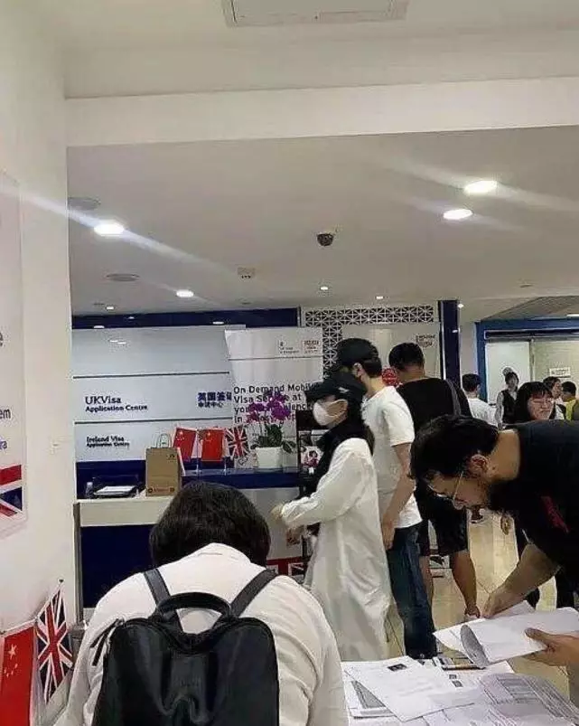 Triệu Lệ Dĩnh sẽ dự đám cưới Trương Nhược Quân - Đường Nghệ Hân?