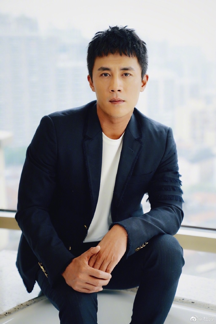 Nỗi niềm sao Cbiz khi phải công tác xa nhà lâu ngày