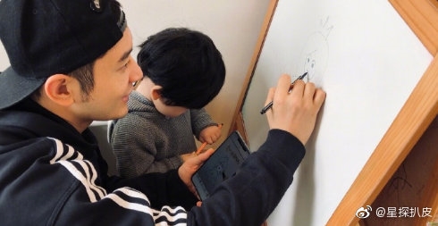 Huỳnh Hiểu Minh bất ngờ tuyên bố 'Anh cũng thích Baby' giữa bão ly hôn
