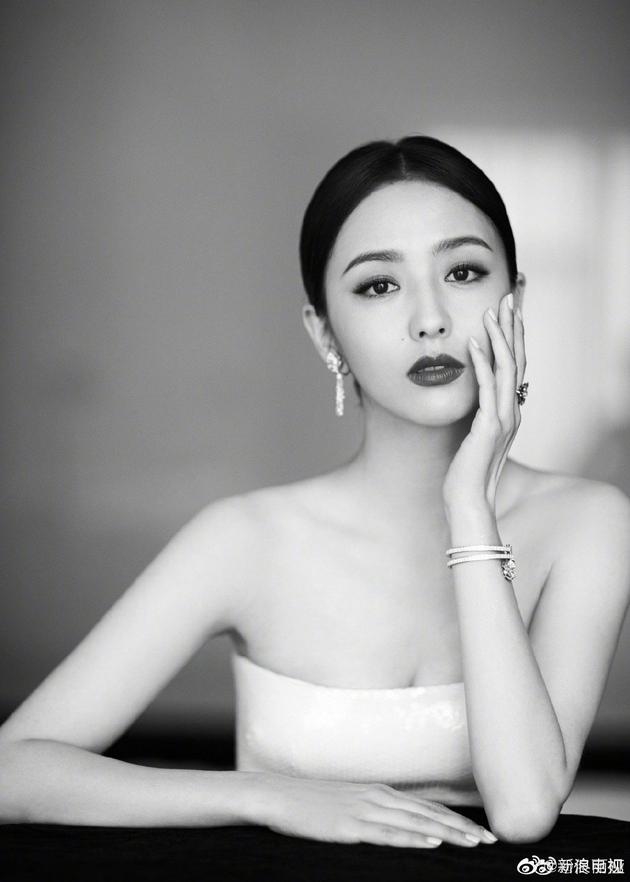 Đồng Lệ Á quyết định rời khỏi dự án phim mới vì áp lực từ fan?