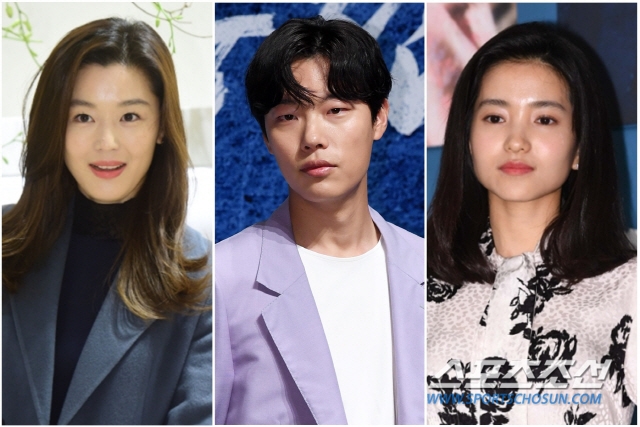 Kim Woo Bin sẽ tái xuất cùng 'mợ chảnh' Jun Ji Hyun trong movie mới?
