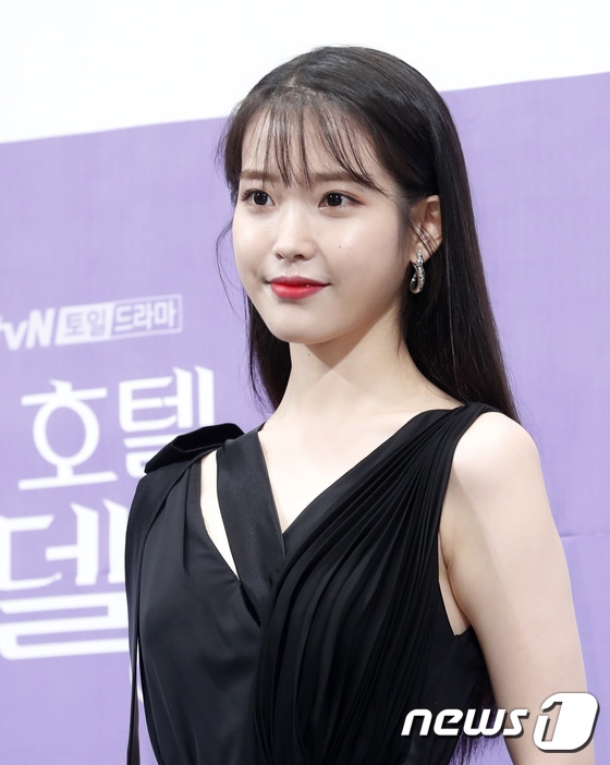 IU - Yeo Jin Goo xứng đôi tại họp báo drama mới “Hotel Del Luna”
