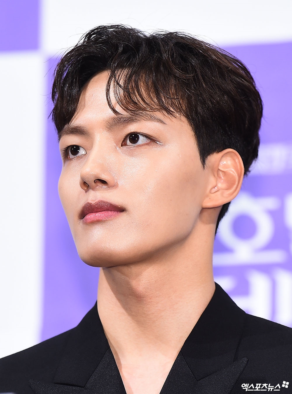 IU - Yeo Jin Goo xứng đôi tại họp báo drama mới “Hotel Del Luna”
