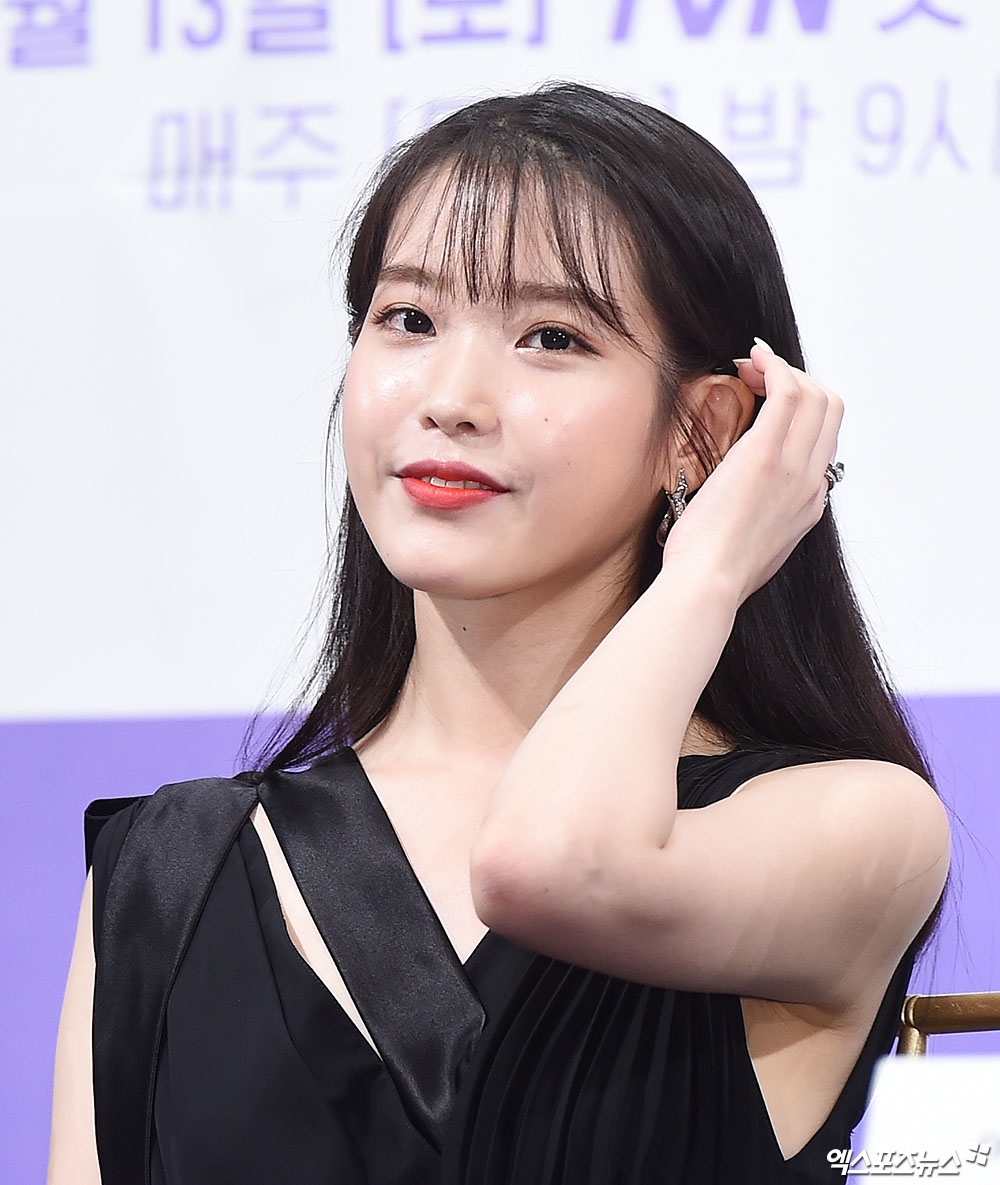 IU - Yeo Jin Goo xứng đôi tại họp báo drama mới “Hotel Del Luna”