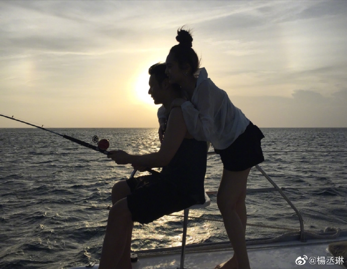 'Giáo chủ khả ái' Dương Thừa Lâm được bạn trai cầu hôn