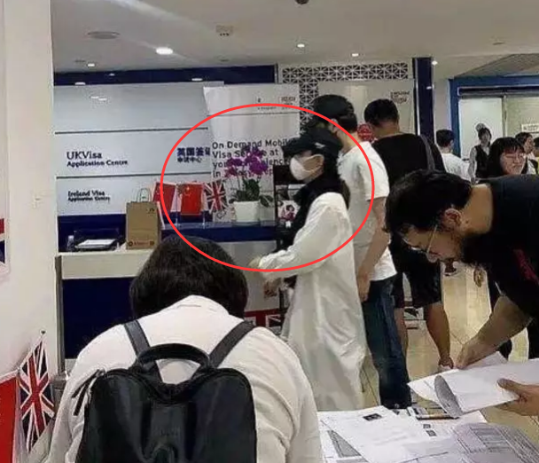 Triệu Lệ Dĩnh sẽ tái xuất bằng show truyền hình với Phùng Thiệu Phong?