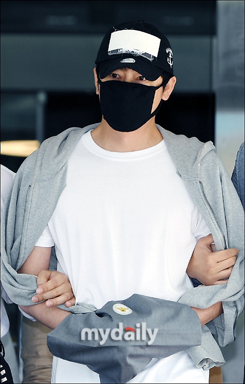 Kang Ji Hwan thừa nhận tội cưỡng bức sau 3 ngày bị bắt
