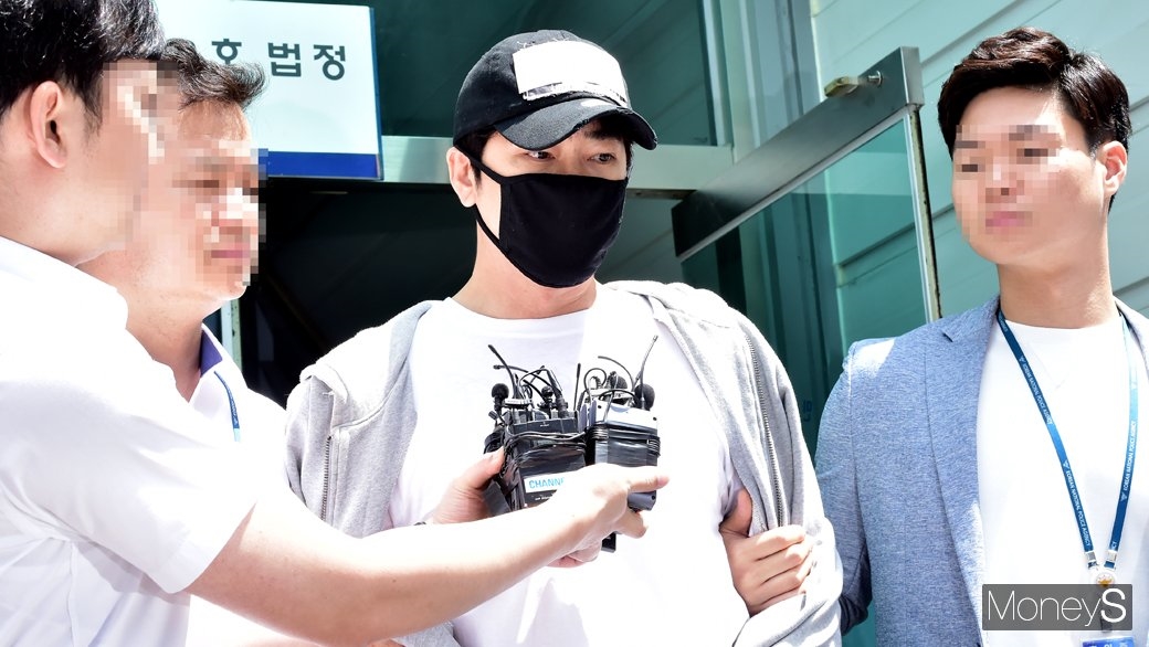 Kang Ji Hwan thừa nhận tội cưỡng bức sau 3 ngày bị bắt