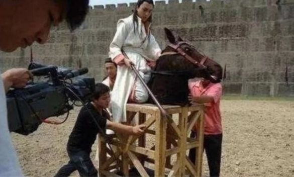 Ngã ngửa với 1001 sự thật đằng sau cảnh cưỡi ngựa trên phim Hoa ngữ