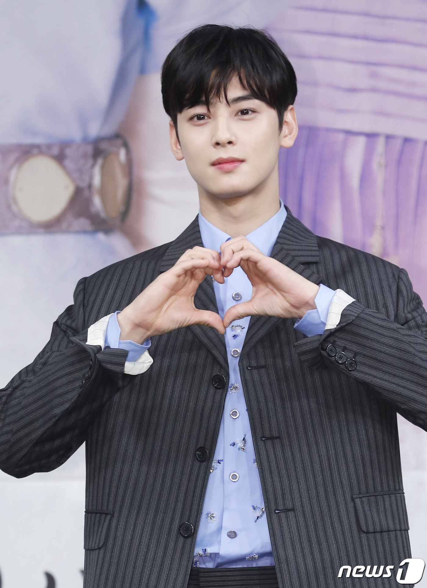 Shin Se Kyung sánh đôi Cha Eun Woo trong họp báo phim cổ trang mới