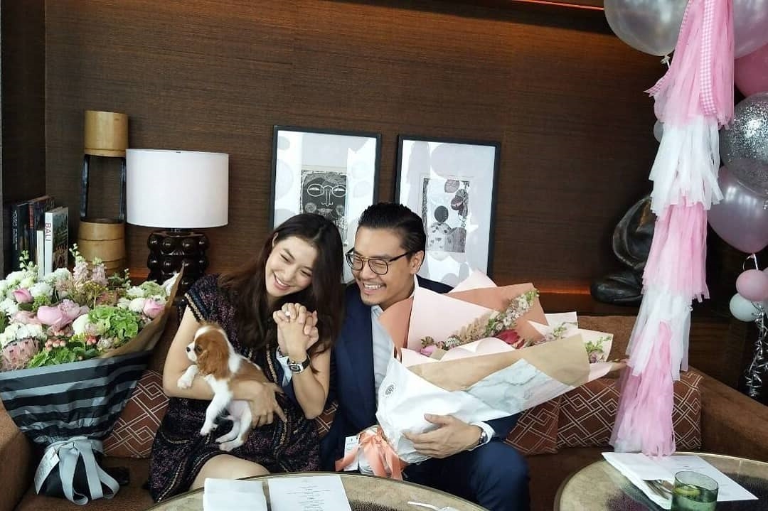 Mew Nittha bất ngờ thông báo kết hôn, Taew Natapohn được nhắc tên