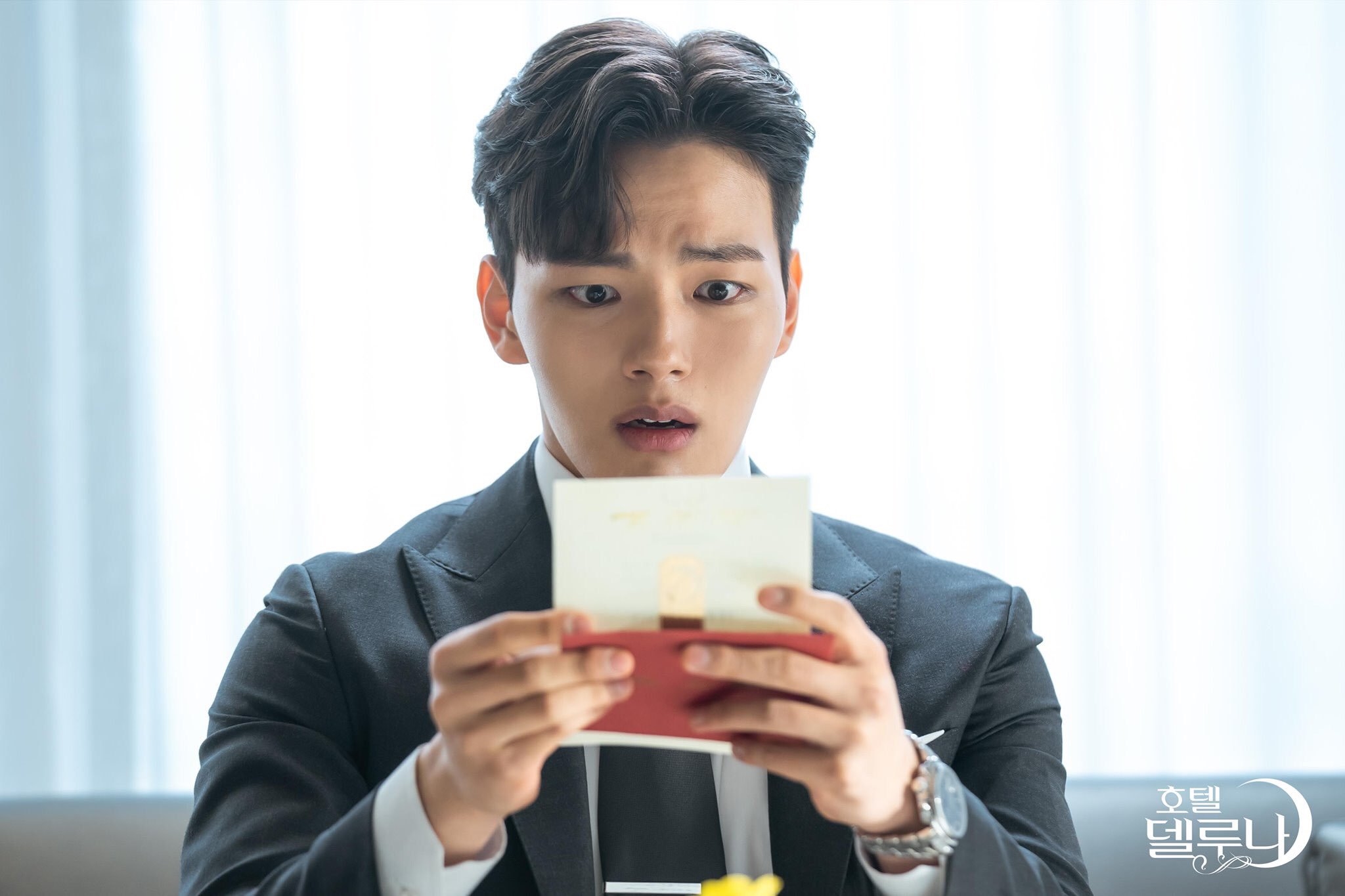 Yeo Jin Goo gây ấn tượng với diễn xuất đáng yêu trong 'Hotel Del Luna'