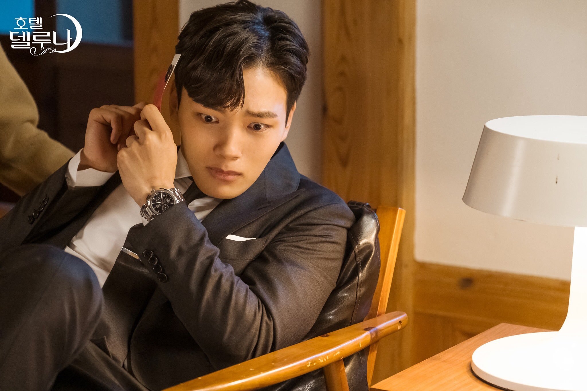 Yeo Jin Goo gây ấn tượng với diễn xuất đáng yêu trong 'Hotel Del Luna'