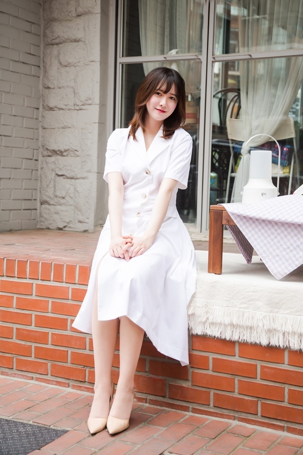 Goo Hye Sun nhiệt tình khoe chồng trong đợt quảng bá tiểu thuyết mới