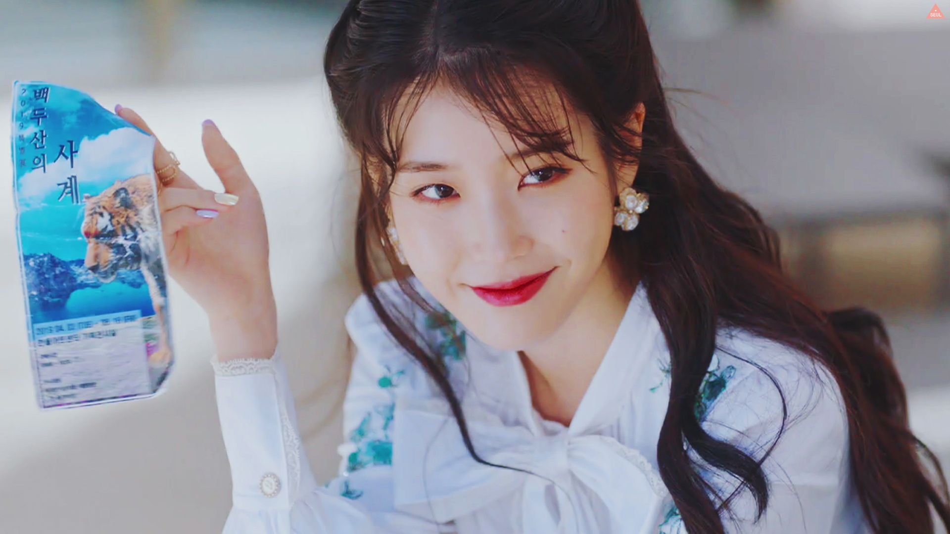 Thời trang của IU trong 'Hotel Del Luna' trở thành chủ đề nóng