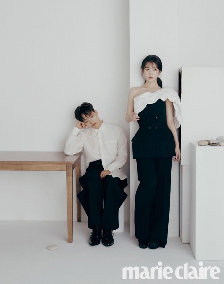 IU - Yeo Jin Goo từng lo lắng về phản ứng hóa học trước khi hợp tác