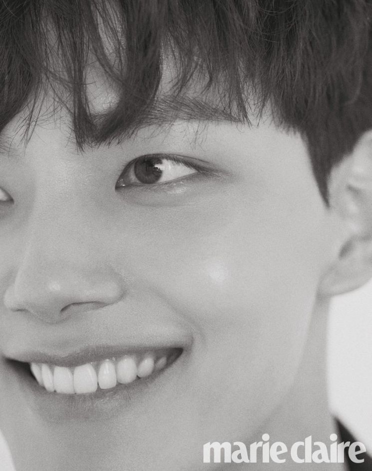 IU - Yeo Jin Goo từng lo lắng về phản ứng hóa học trước khi hợp tác