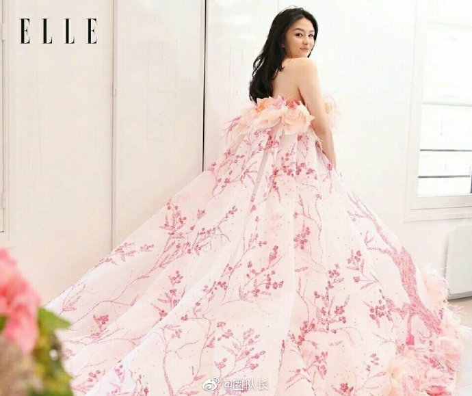 Con gái Khâu Thục Trinh khoe sắc trong hội rich kid thế giới