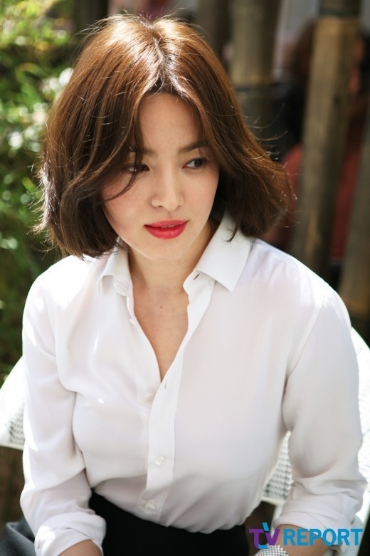 Song Hye Kyo lần đầu được Knet lên tiếng bênh vực, bảo vệ
