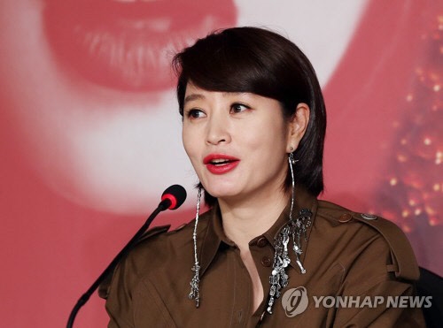 Kim Hye Soo quay lại đóng drama mới hợp tác Joo Ji Hoon?