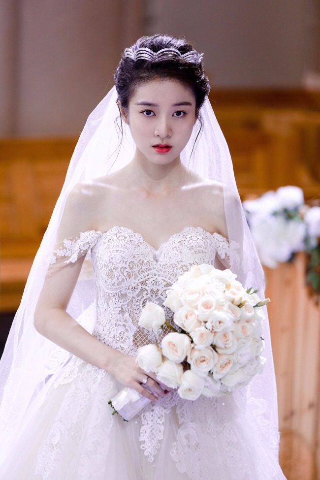 Những lần dàn mỹ nhân hàng đầu Hoa ngữ hóa cô dâu trên màn ảnh