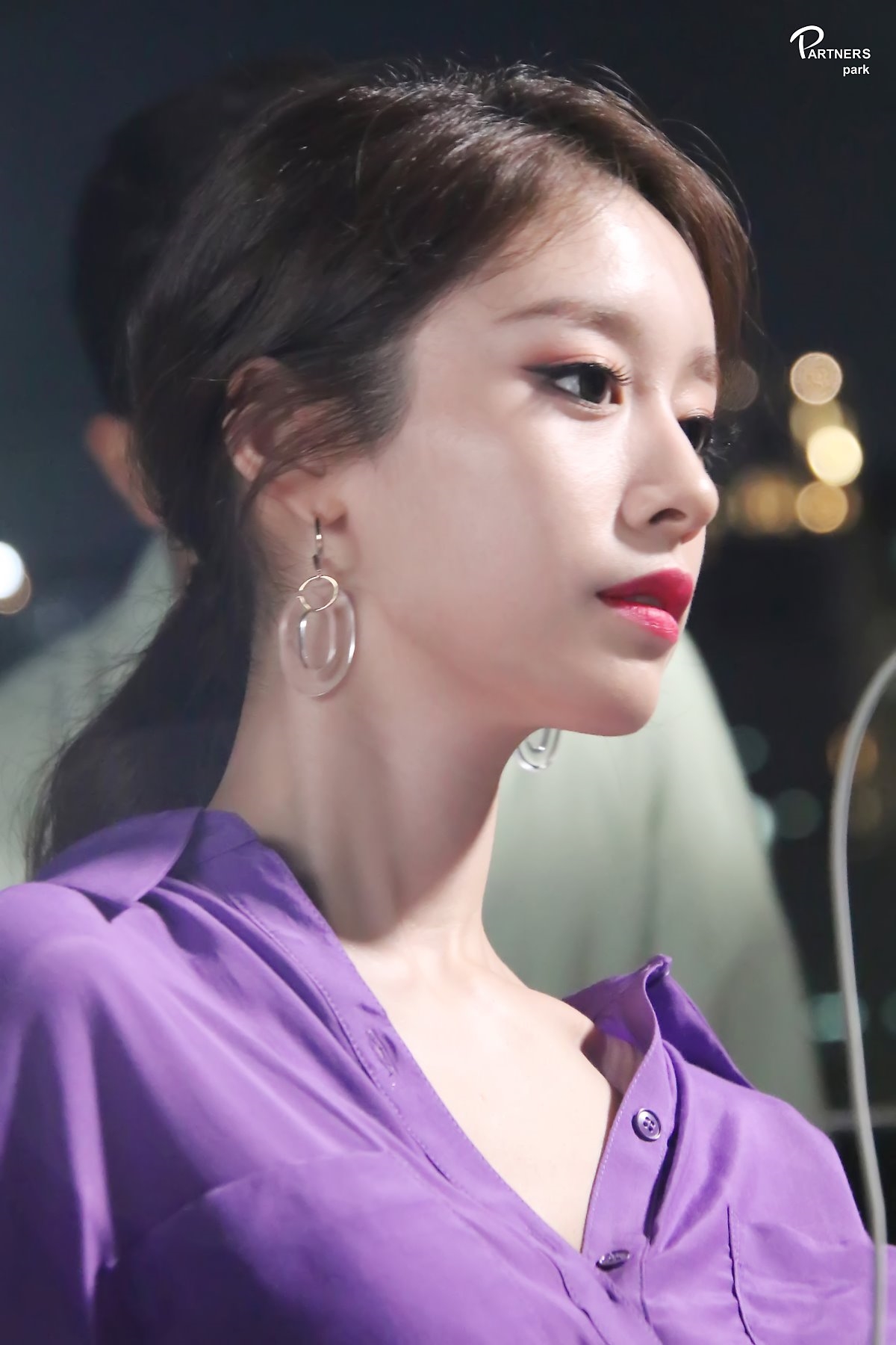 Jiyeon tung bộ ảnh hậu trường drama mới đẹp như họa báo