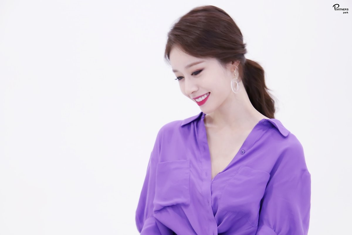 Jiyeon tung bộ ảnh hậu trường drama mới đẹp như họa báo