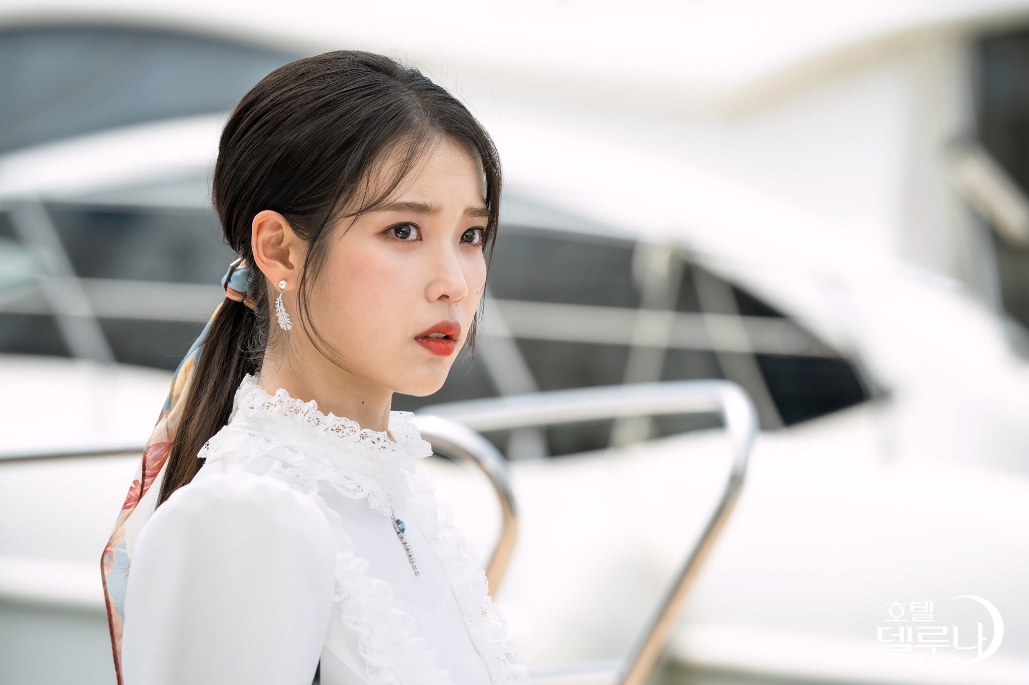 Ánh mắt xuất thần của IU trong tập mới nhất “Hotel Del Luna” gây sốt