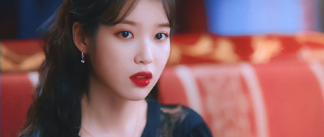 Ánh mắt xuất thần của IU trong tập mới nhất “Hotel Del Luna” gây sốt