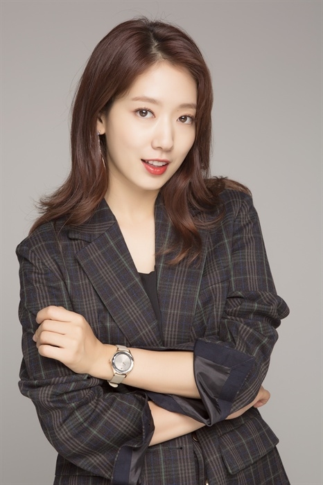 Park Shin Hye làm người kể chuyện trong phim tài liệu về động vật