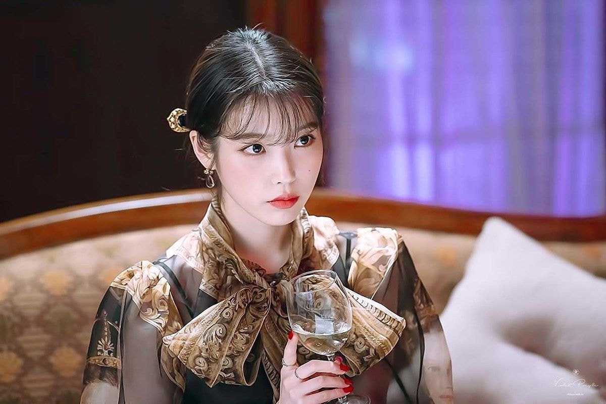 IU âm thầm làm từ thiện nhiều năm nhưng bị lộ vì 'Hotel Del Luna'