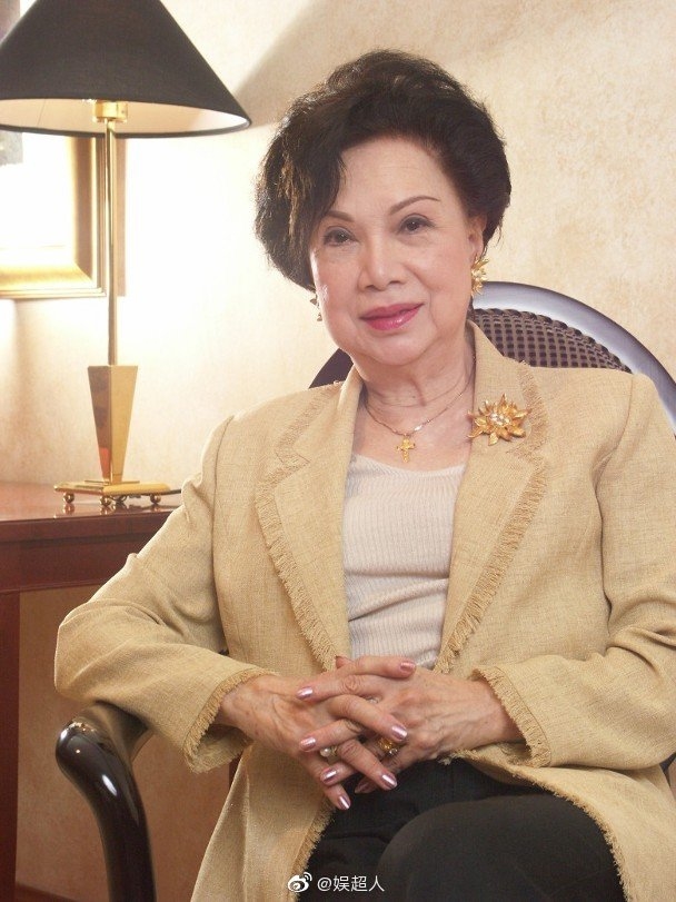 Diễn viên lá xanh Lương Thuấn Yến của TVB qua đời vì bệnh ung thư