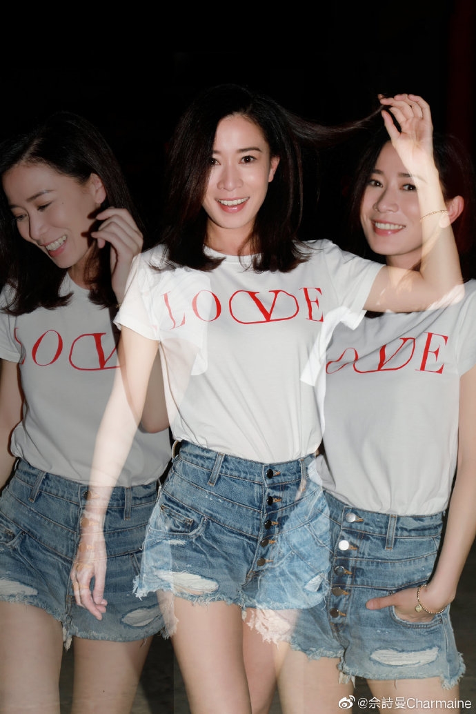 Xa Thi Mạn đốn tim fan vì biểu cảm đáng yêu như thiếu nữ ở tuổi 44
