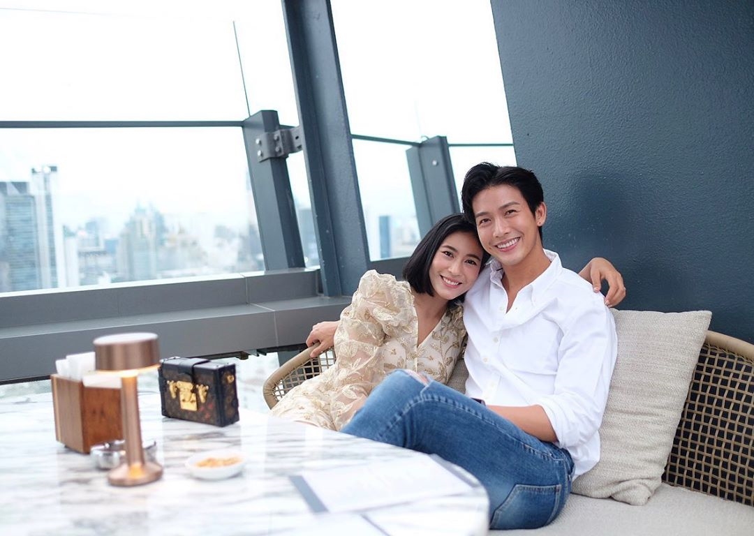 Push Puttichai mong vợ ngừng nhận phim để ở nhà tập trung sinh con