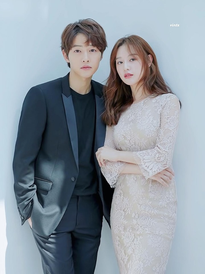 Song Joong Ki đẹp đôi bên Kim Ji Won trong bộ ảnh tạp chí mới