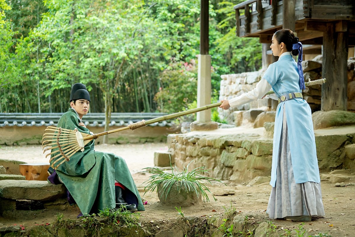 Cha Eun Woo đẹp siêu thực trong hậu trường drama cổ trang
