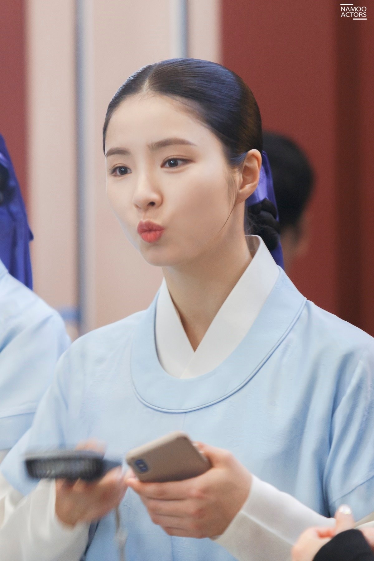 Shin Se Kyung xinh đẹp rạng rỡ trong bộ ảnh hậu trường drama