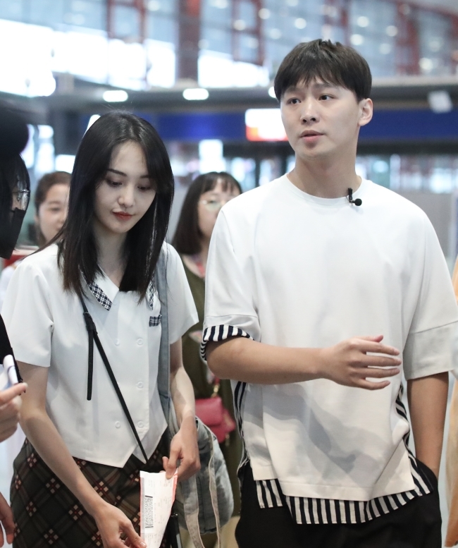Trịnh Sảng chung công ty với Dương Mịch, Địch Lệ Nhiệt Ba?