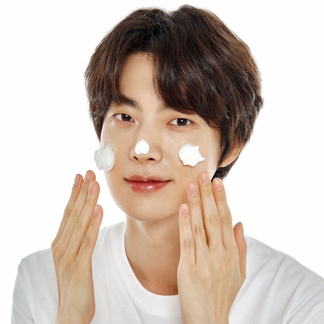 Ahn Jae Hyun bị thương hiệu mỹ phẩm hủy hợp đồng vì lùm xùm ly hôn