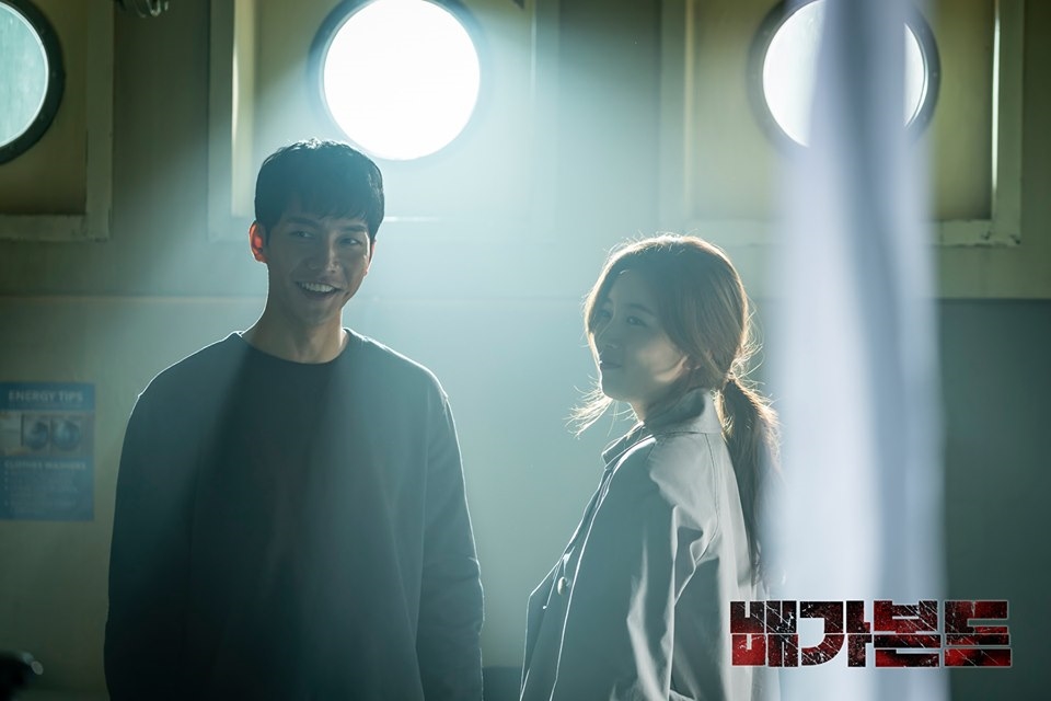 'Vagabond' tung loạt ảnh đầu tiên cực đẹp của Lee Seung Gi - Suzy