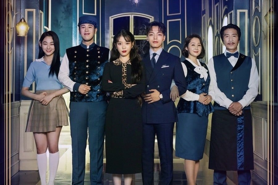 Đoàn phim 'Hotel Del Luna' đi du lịch mừng công sau khi phim kết thúc