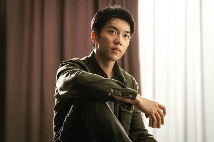 Vagabond tung hình ảnh mới cực chất của Lee Seung Gi - Suzy