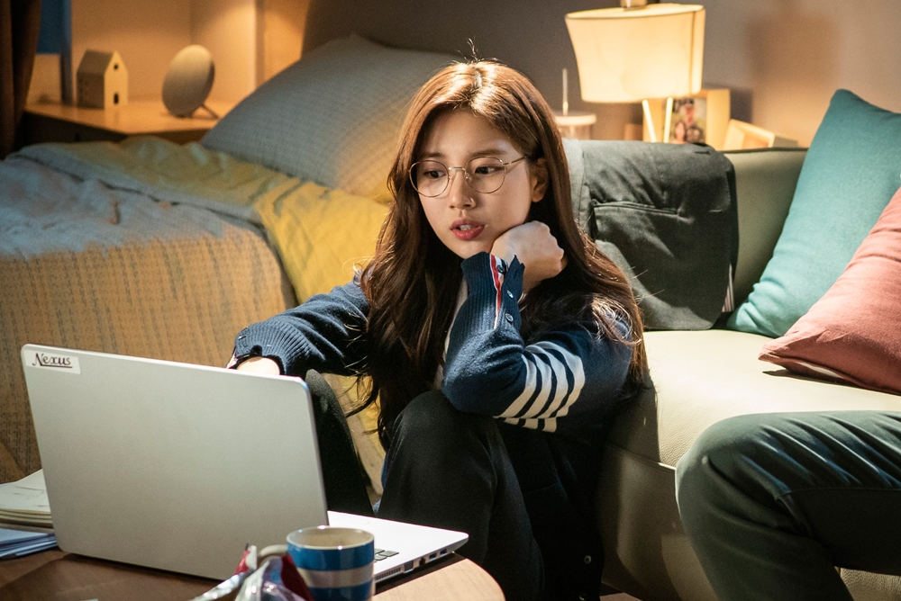 Vagabond tung hình ảnh mới cực chất của Lee Seung Gi - Suzy