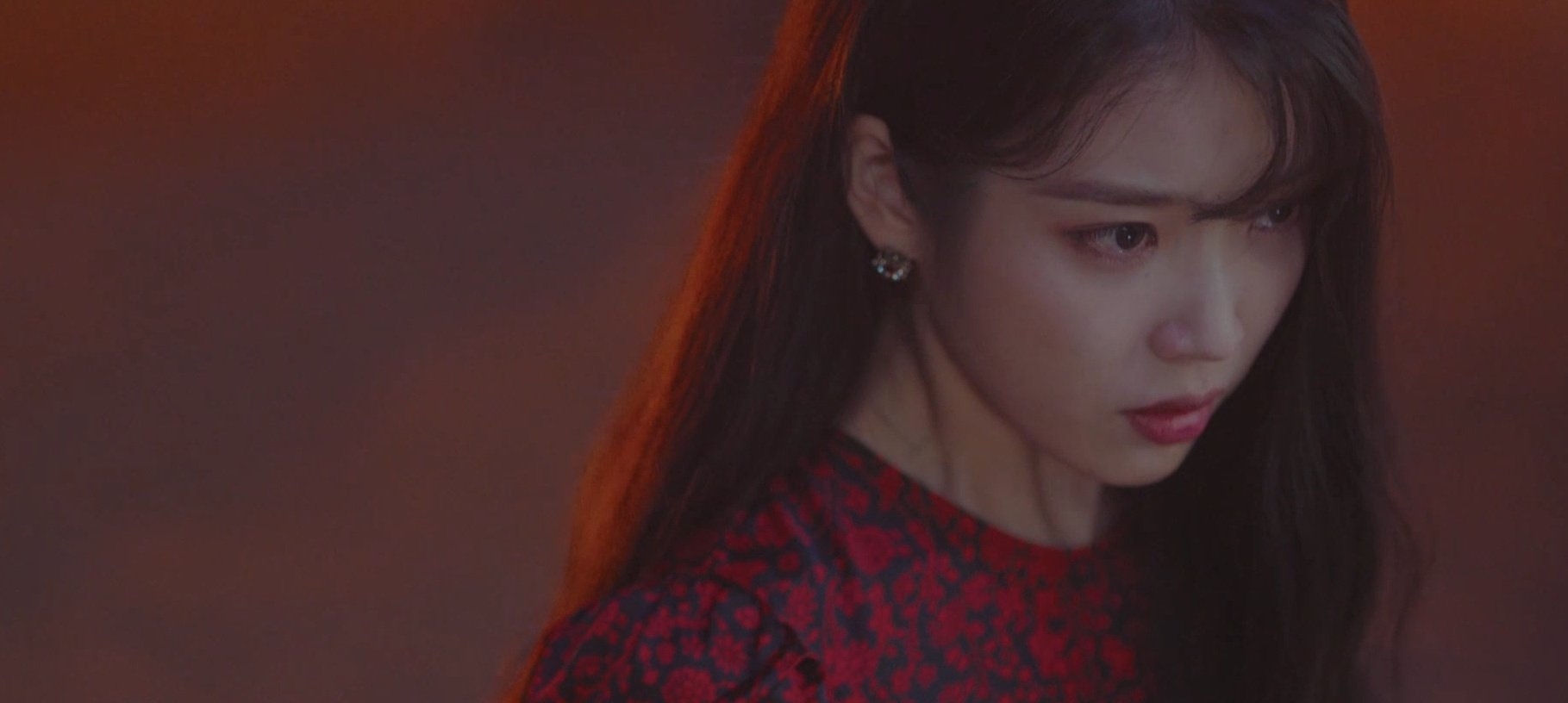 'Hotel Del Luna' khiến fan giằng xé vì sự hoàn hảo của hai nam chính