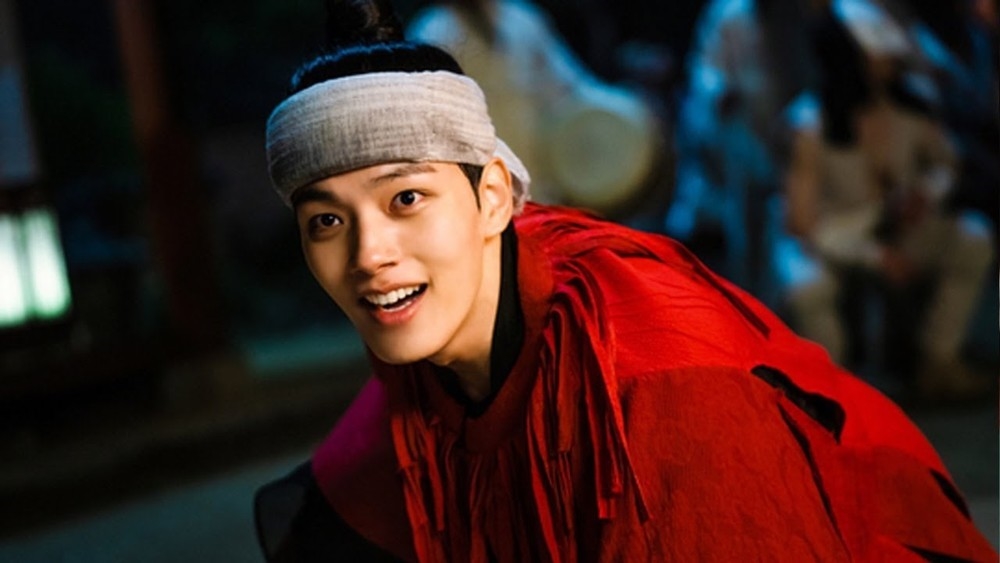 IU - Yeo Jin Goo đã tạo ra những siêu phẩm nào trước 'Hotel Del Luna'?